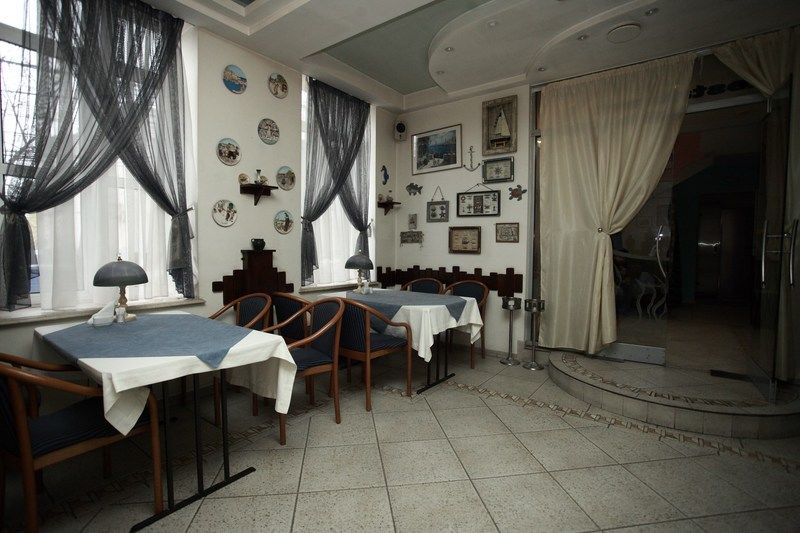 Mesogios Hotel Chisináu Exterior foto